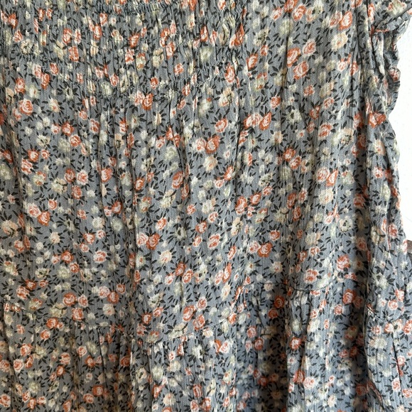 NWT Floral Romper - Picture 2 of 4